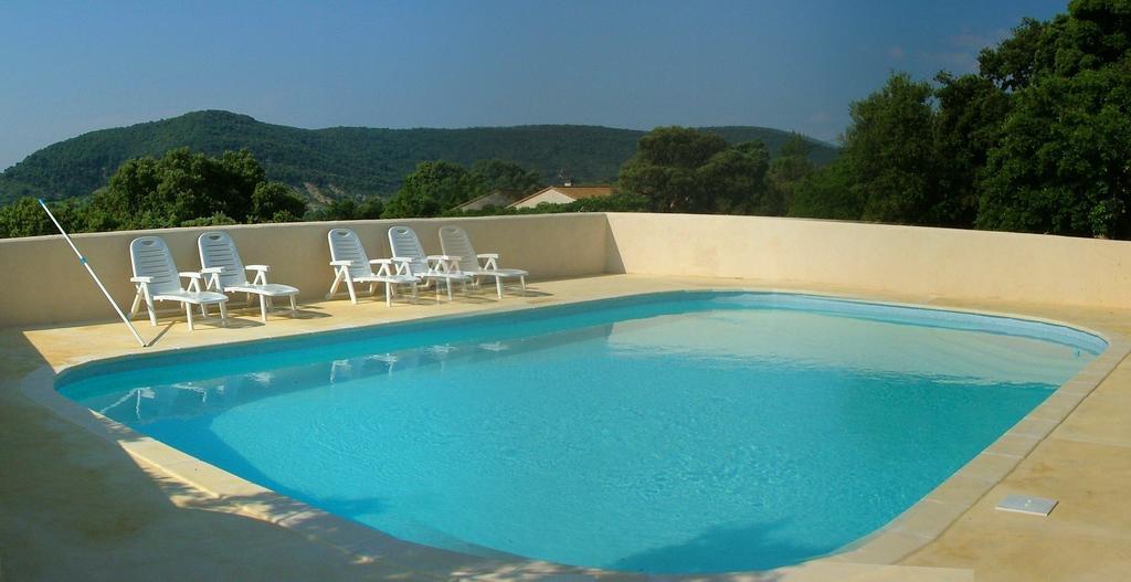 Mas De Courreges Hotell Saint-Hippolyte-du-Fort Exteriör bild